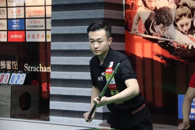 拐回归场边 拐回归场边