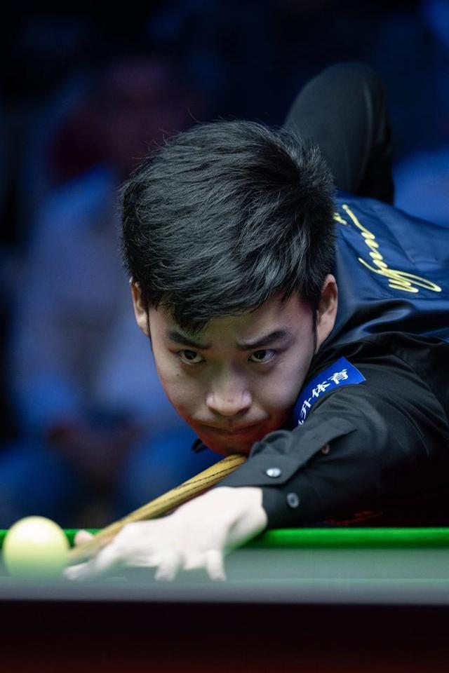 深与伯恩利 深与伯恩利